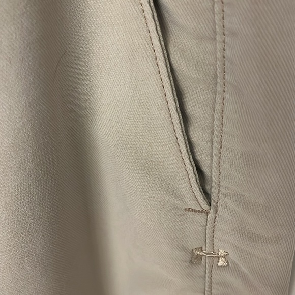 Under Armour Khaki Golf Shorts - Picture 3 of 7